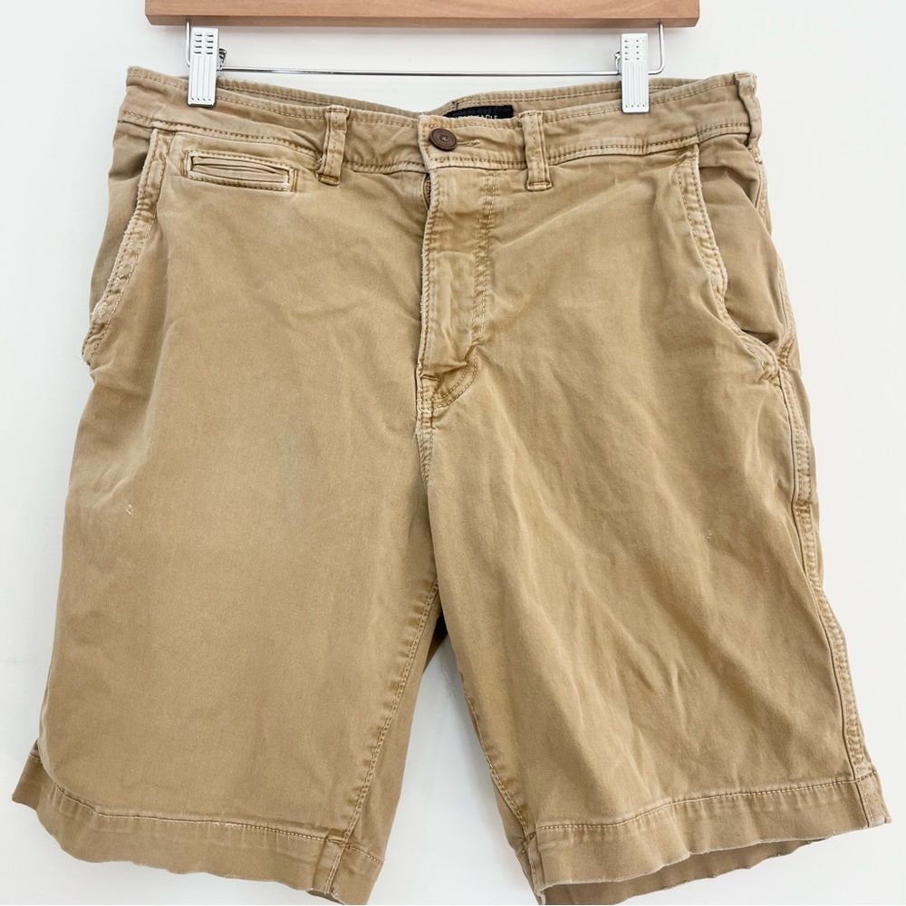 American Eagle Outfitters Men's Khaki Shorts Cargo Style Sz 32 Extreme Flex - Picture 2 of 9